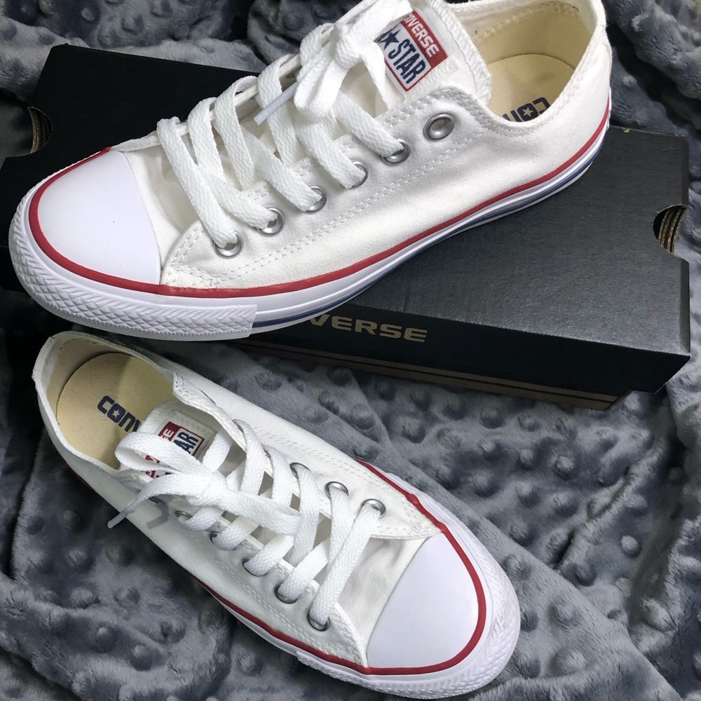 Classic Converse All Stars - White sz 7.